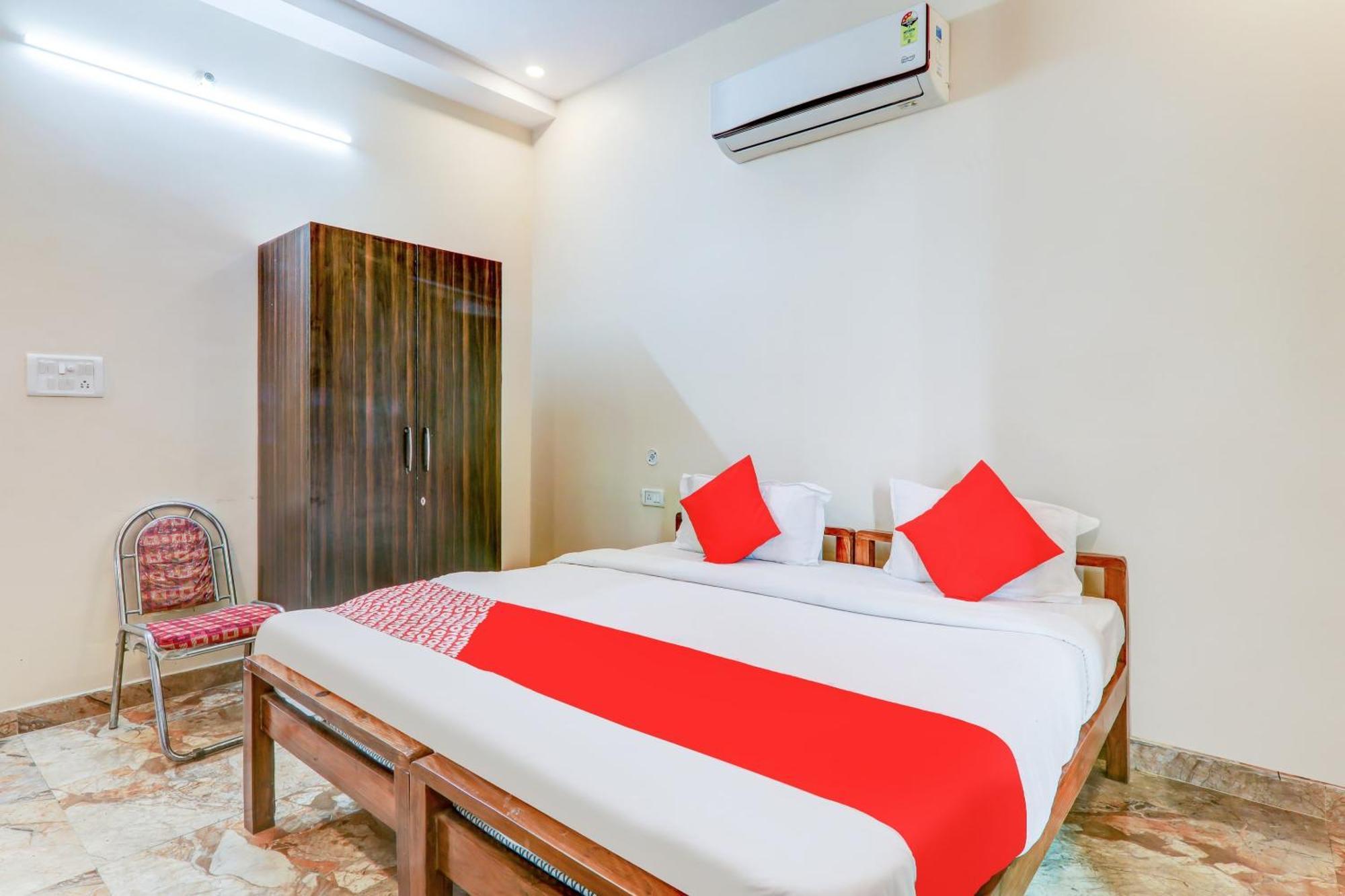 Oyo Flagship Raghuvar Palace Hotel Lucknow Exterior photo