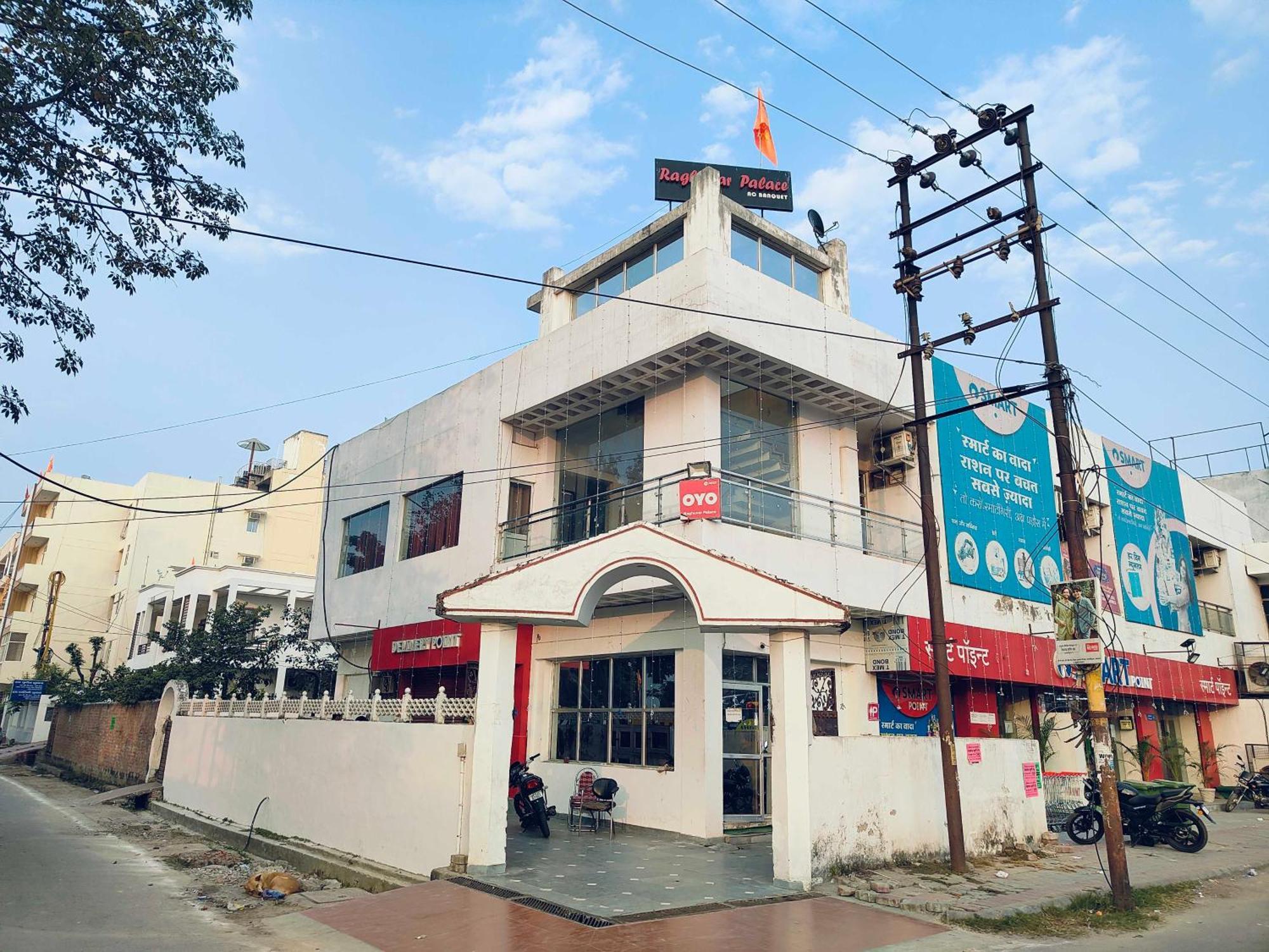 Oyo Flagship Raghuvar Palace Hotel Lucknow Exterior photo