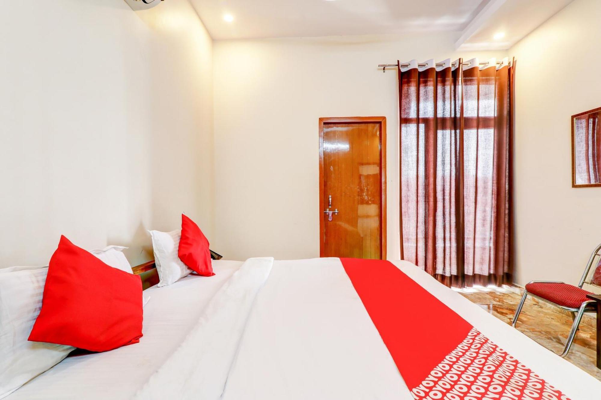 Oyo Flagship Raghuvar Palace Hotel Lucknow Exterior photo